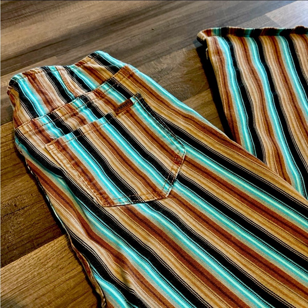 Rock and Roll Cowgirl Striped Pull on Flares size 27x32